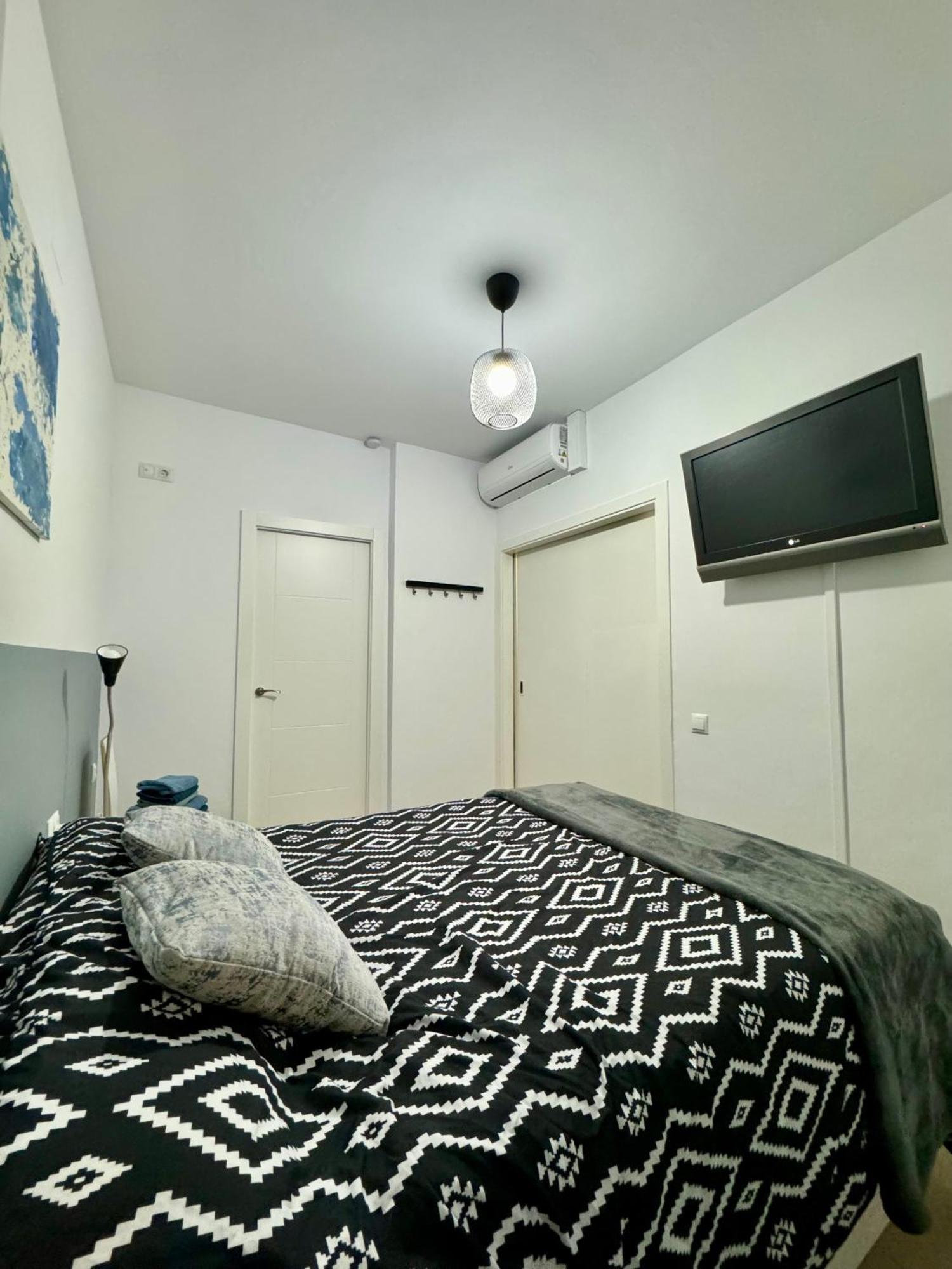 Moderno Apartamento Con Parking,Tarrassa, Barcelona Τεράσα Εξωτερικό φωτογραφία